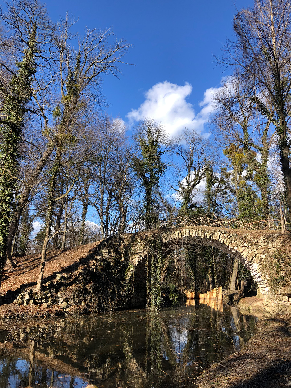 Hohe Brücke