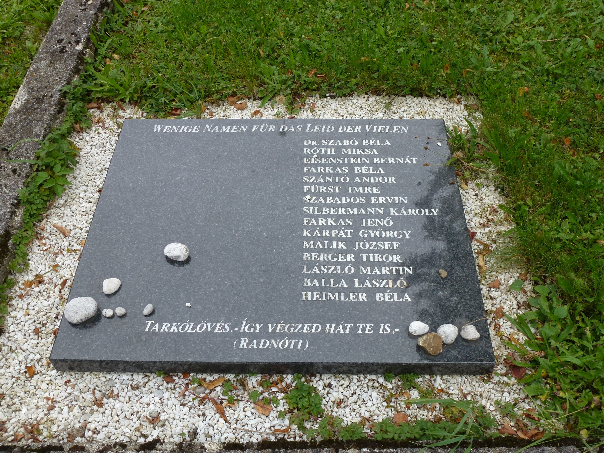 Gedenkplatte für Opfer des Todesmarsches